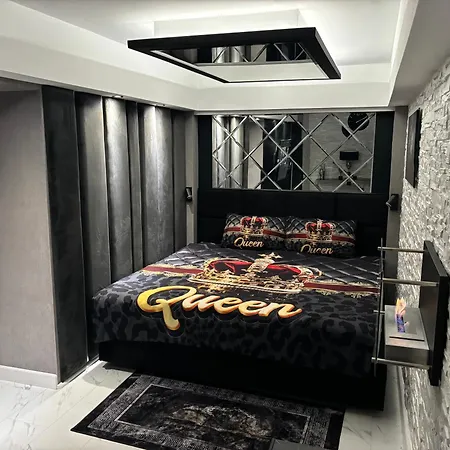Apartment Queen